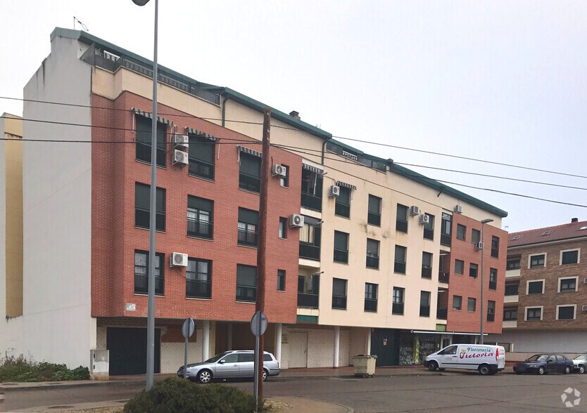 Paseo del Cementerio, 98, Talavera de la Reina, Toledo for lease - Primary Photo - Image 1 of 2