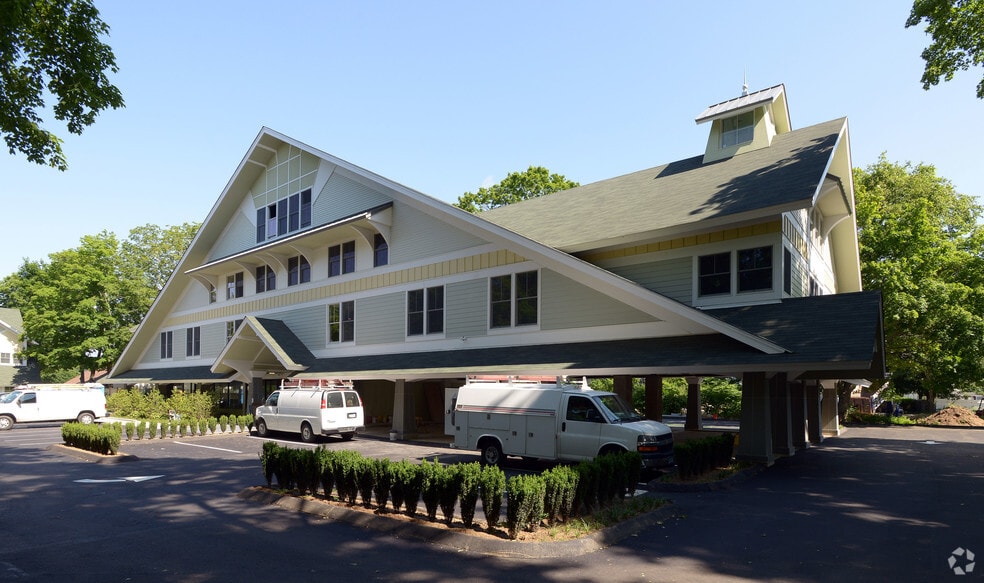 92 Wall St, Madison, CT for lease - Building Photo - Image 2 of 4