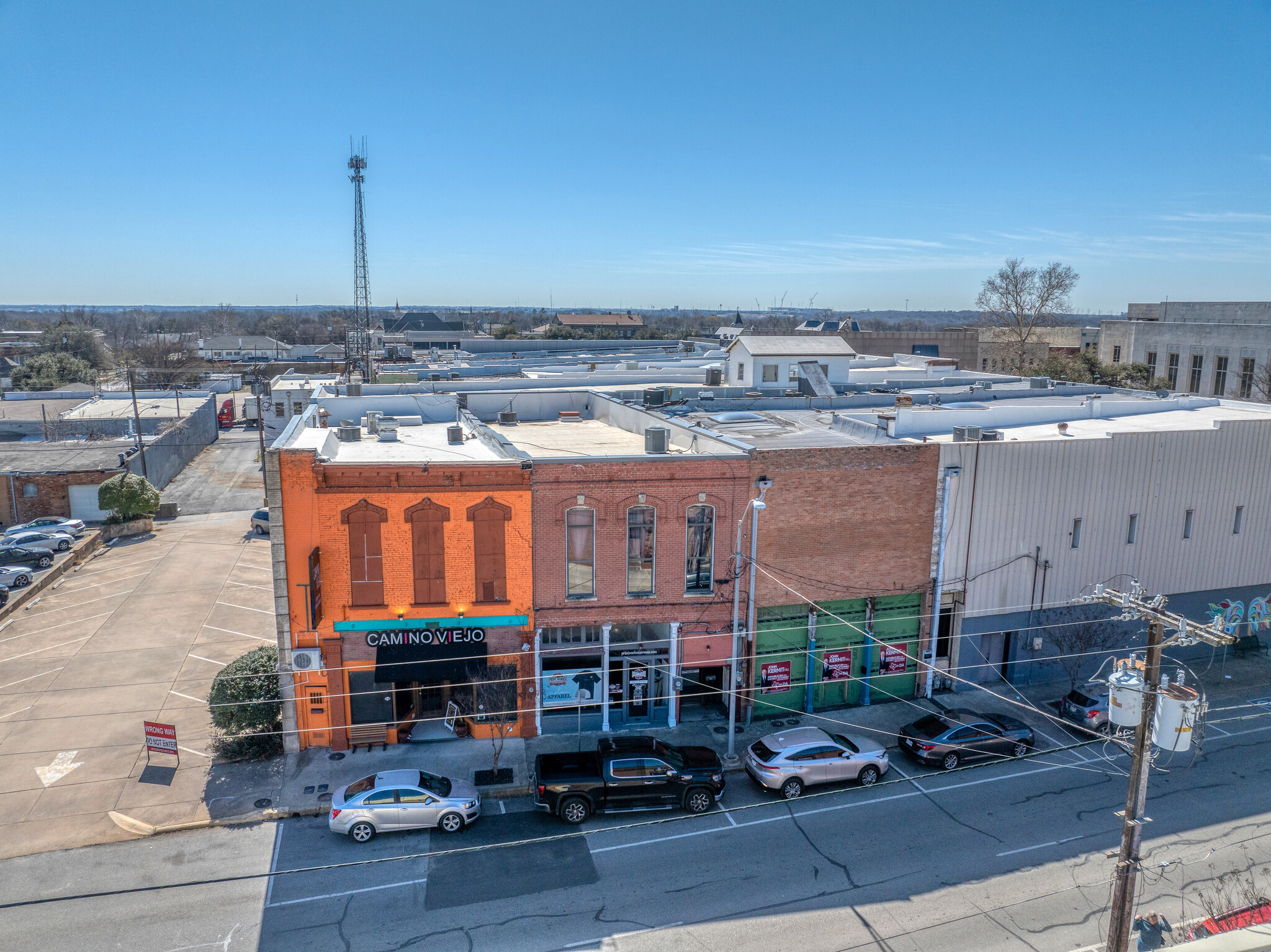 108 E Houston St, Sherman, TX for lease Building Photo- Image 1 of 18