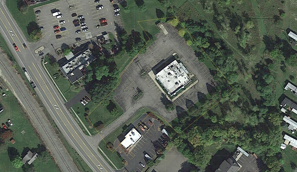 382 W Morris St, Bath, NY à vendre - Photo du bâtiment - Image 2 de 3