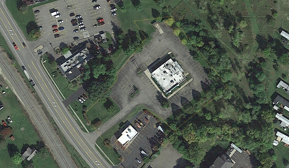 382 W Morris St, Bath, NY à vendre - Photo du bâtiment - Image 2 de 3