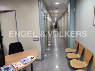 Plus de détails pour Multi-résidentiel à vendre