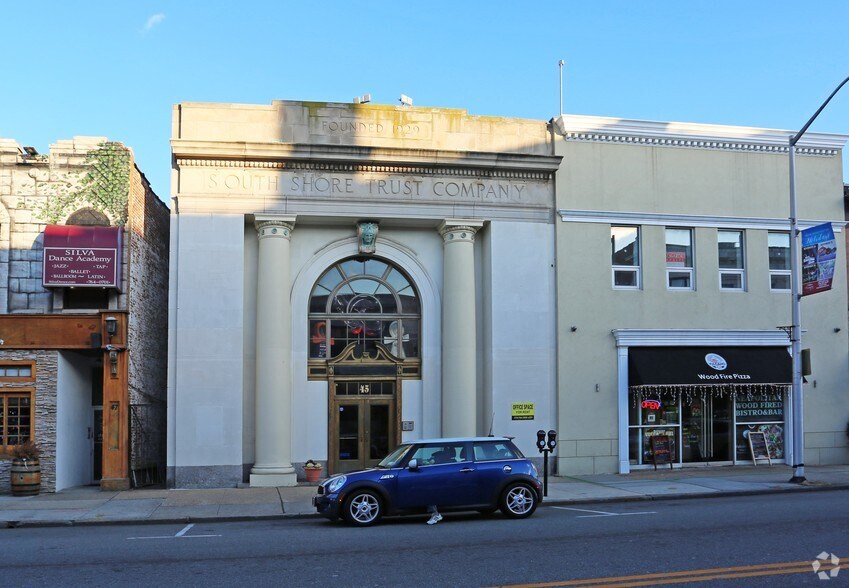 45 N Village Ave, Rockville Centre, NY à vendre - Photo du bâtiment - Image 3 de 32