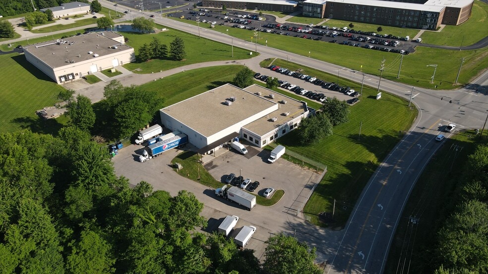 1195 Clough Pike, Amelia, OH for lease - Building Photo - Image 2 of 6
