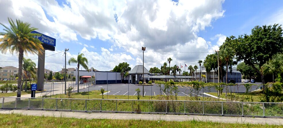 2050 E Irlo Bronson Memorial Hwy, Kissimmee, FL à vendre - Photo principale - Image 1 de 8