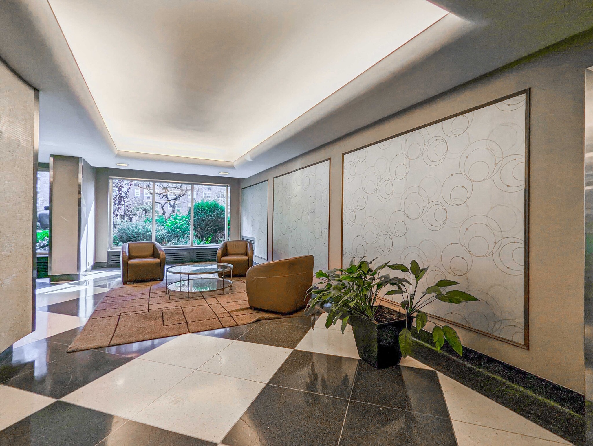 30 W 60th St, New York, NY for lease Lobby- Image 1 of 7