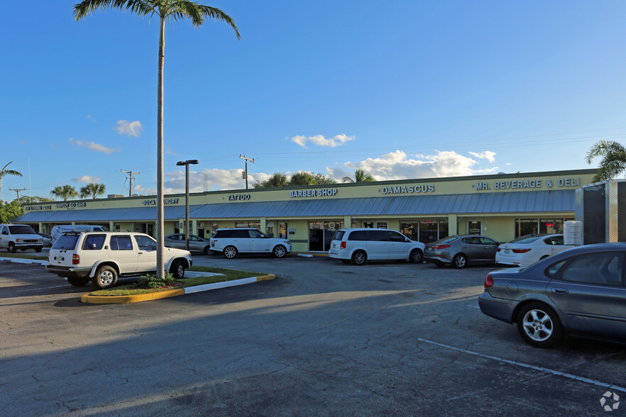 1920 NW Boca Raton Blvd, Boca Raton, FL for lease - Primary Photo - Image 3 of 3