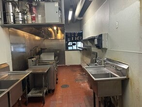 3417-3421 Grand Ave, Oakland, CA for lease Interior Photo- Image 2 of 5