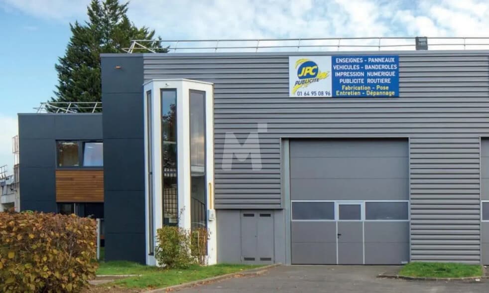 Flex in Sainte-Geneviève-des-Bois for lease - Building Photo - Image 2 of 10