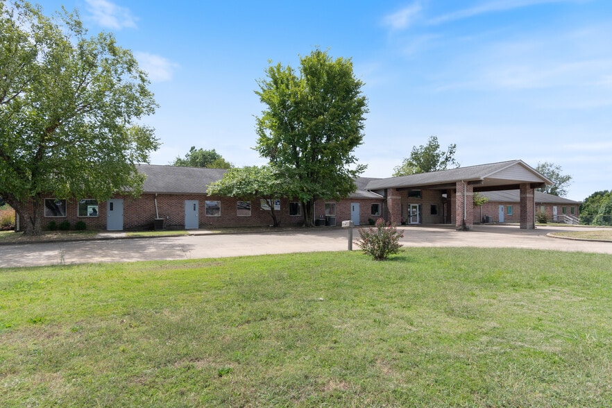 185 Rebecca St, Gentry, AR for lease - Building Photo - Image 3 of 53