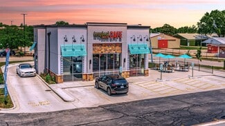 More details for 955 Country Club Rd, Woodstock, IL - Retail for Sale