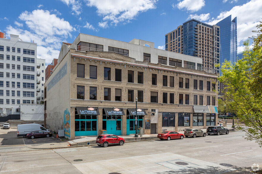 801 Congress St, Houston, TX for lease - Building Photo - Image 2 of 6