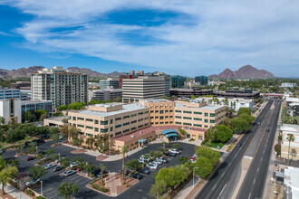 2222 E Highland Ave, Phoenix, AZ - Aérien  Vue de la carte