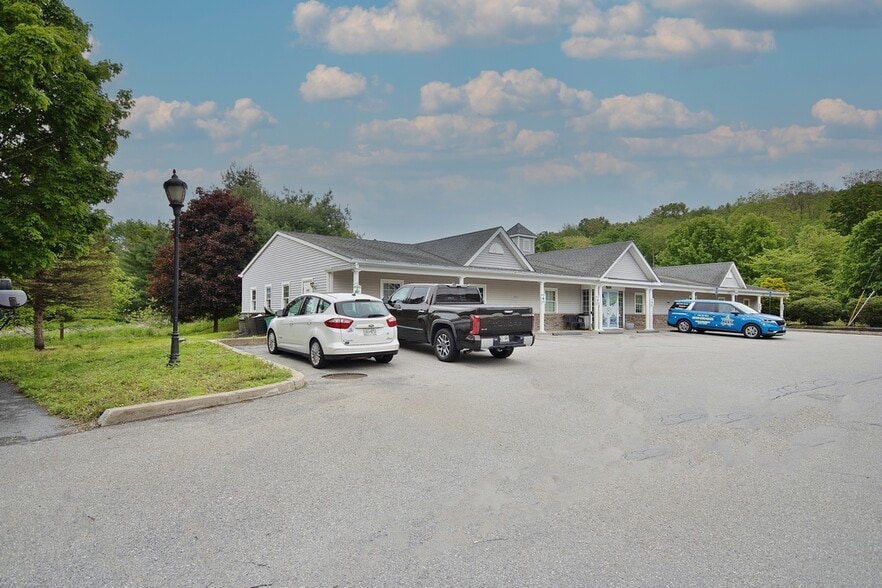 1559 Route 82, Hopewell Junction, NY for lease - Building Photo - Image 1 of 32