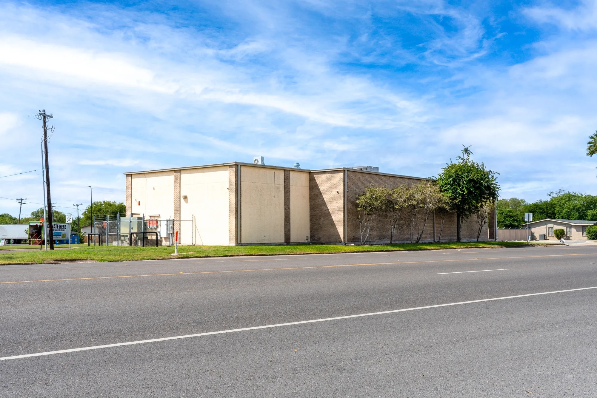 1121 E Austin, Harlingen, TX for lease Building Photo- Image 1 of 33