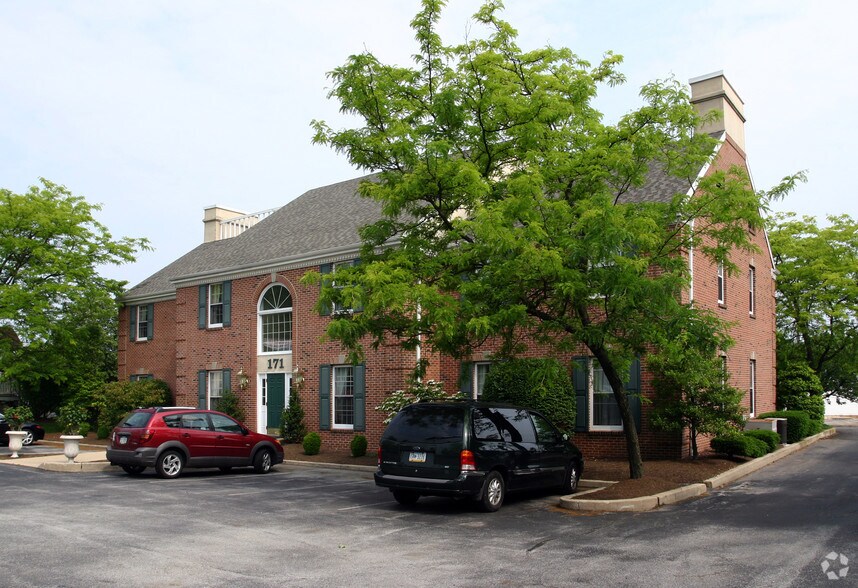 171 W Lancaster Ave, Paoli, PA à louer - Photo du bâtiment - Image 2 de 5