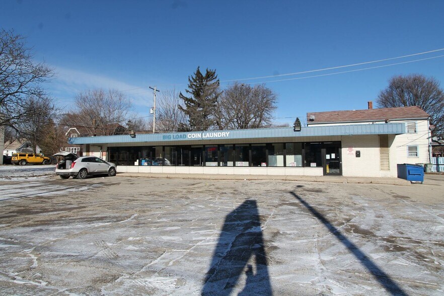312 W Keefe Ave, Milwaukee, WI à vendre - Photo du bâtiment - Image 2 de 13