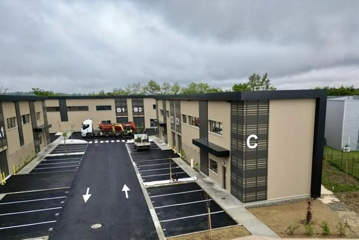 Flex in Launaguet for lease Building Photo- Image 1 of 8