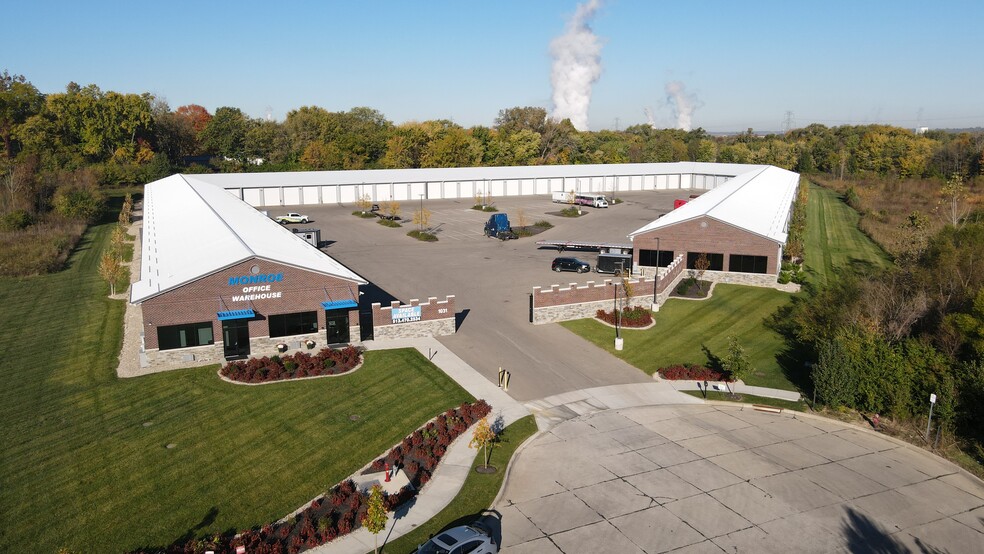 1031 Baker Dr, Monroe, OH for lease - Building Photo - Image 2 of 5