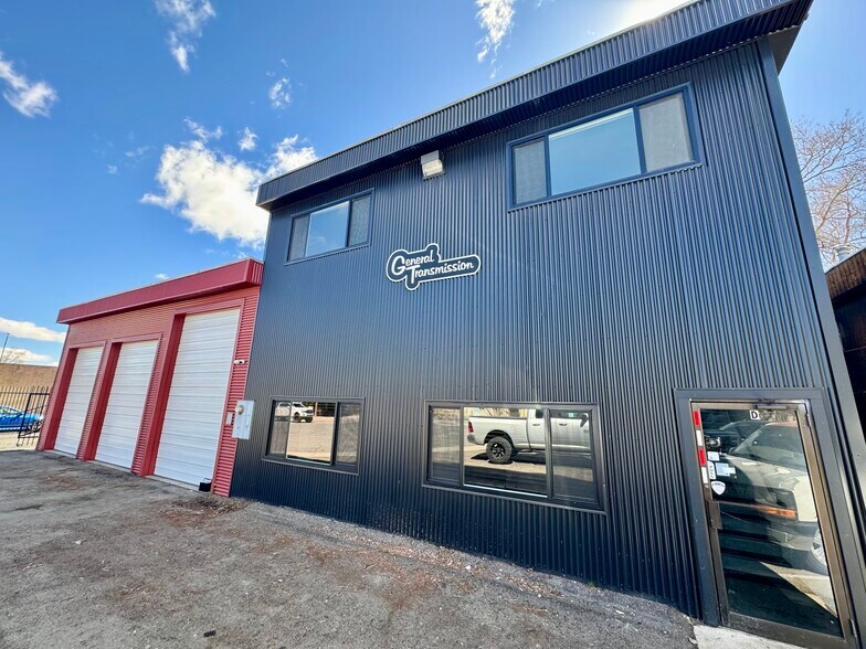 890 Gentry Way, Reno, NV à vendre - Photo du bâtiment - Image 3 de 21