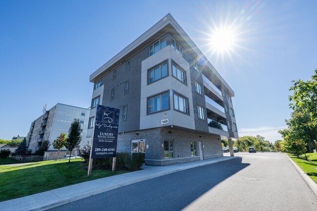 More details for 143 Bloor St W, Oshawa, ON - Multifamily for Sale