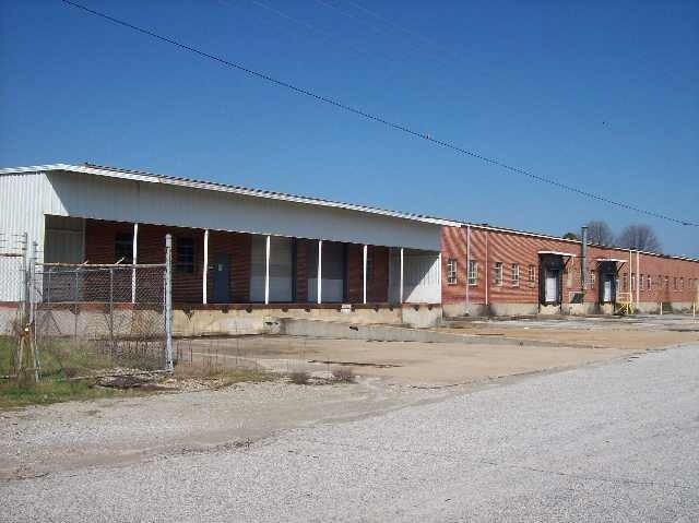 2050 Kefauver Dr, Milan, TN à vendre Photo principale- Image 1 de 6