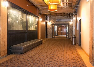 400 N 1st St, Minneapolis, MN à louer Photo du bâtiment- Image 1 de 24