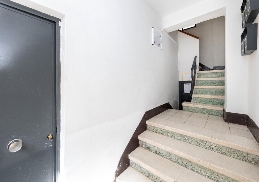 Calle Gras y Granollers, 16, Granada, Granada for sale - Interior Photo - Image 3 of 15