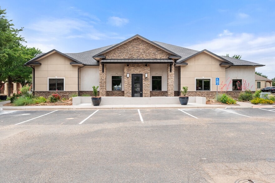 6102 82nd St, Lubbock, TX à vendre - Photo du bâtiment - Image 2 de 33