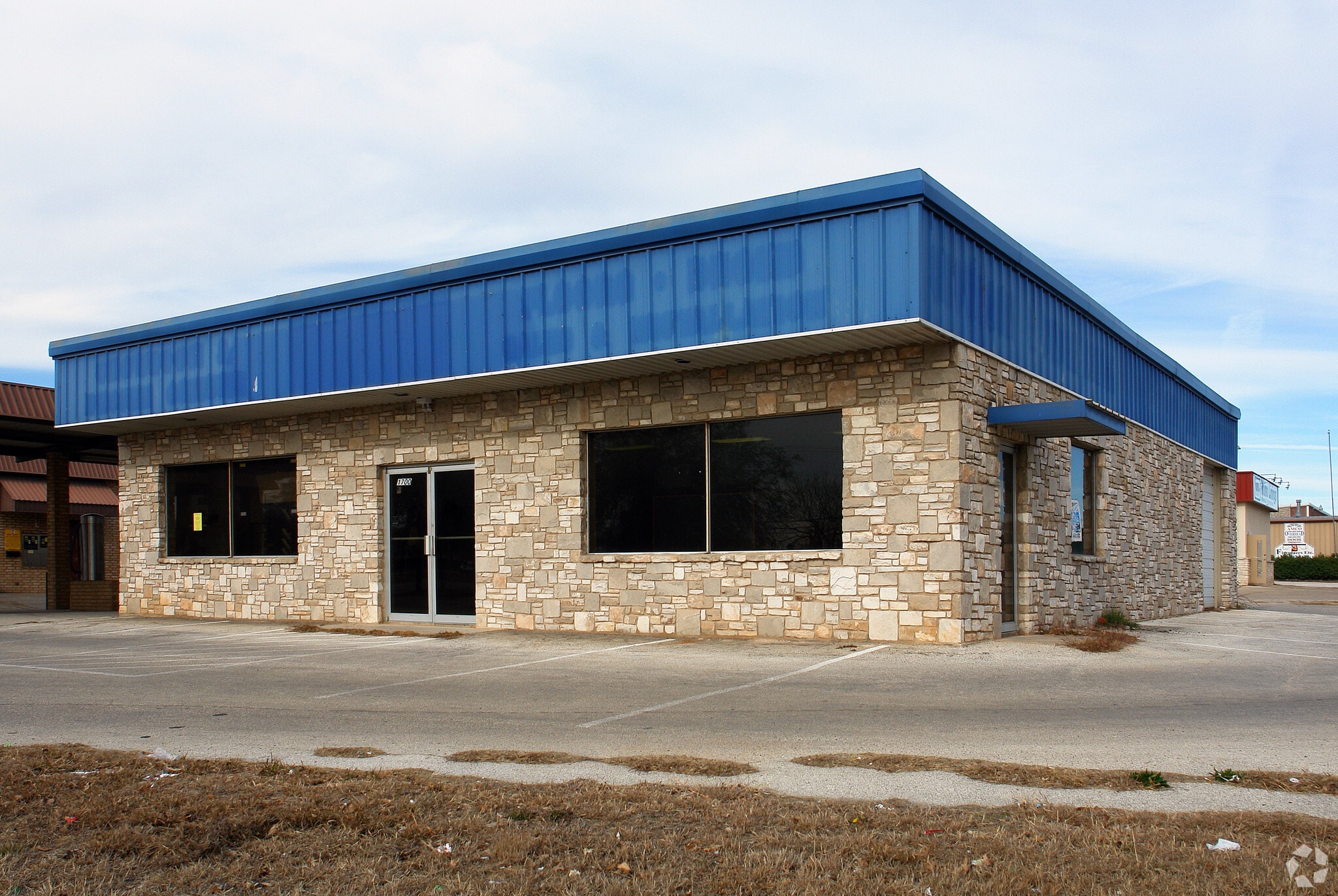 1700 W Junction Hwy, Kerrville, TX for lease Primary Photo- Image 1 of 12