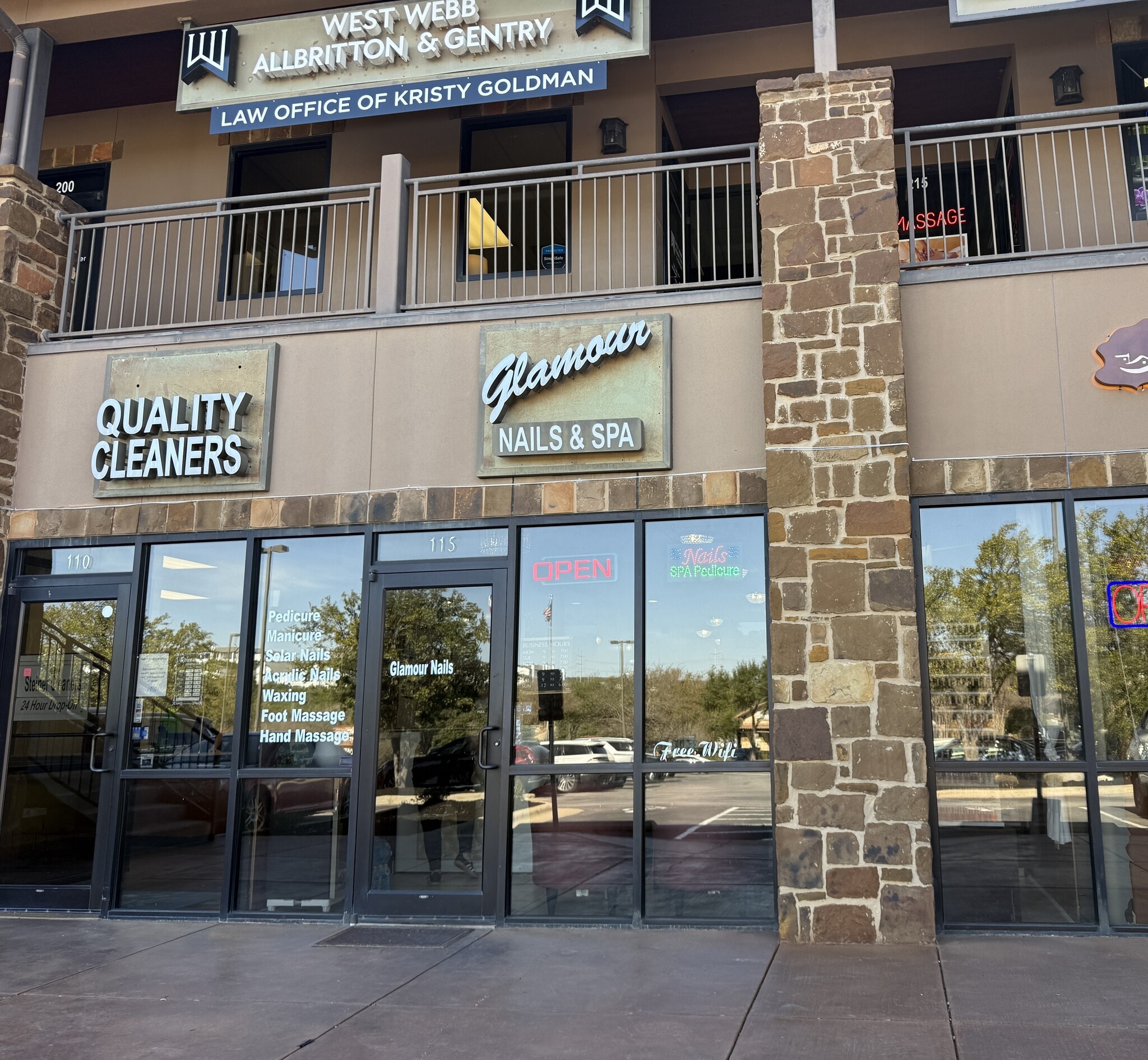 4300 N Quinlan Park Rd, Austin, TX à louer Photo intérieure- Image 1 de 3