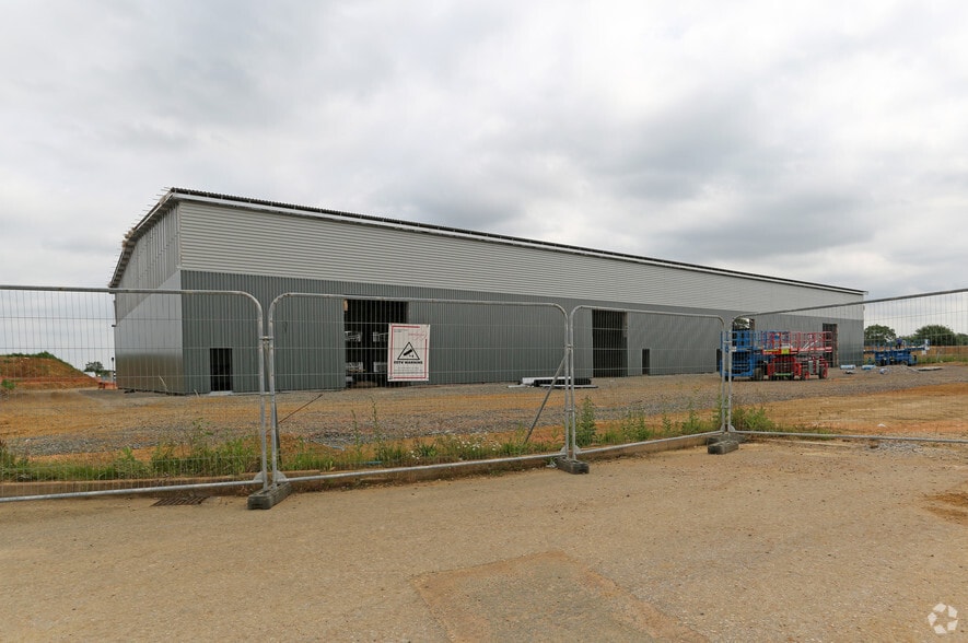 Leicester Rd, Market Harborough for lease - Primary Photo - Image 1 of 6