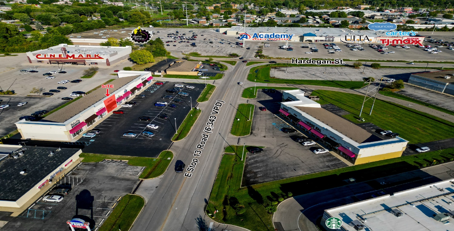 1930-1992 E Stop 13 Rd, Indianapolis, IN for lease Primary Photo- Image 1 of 4