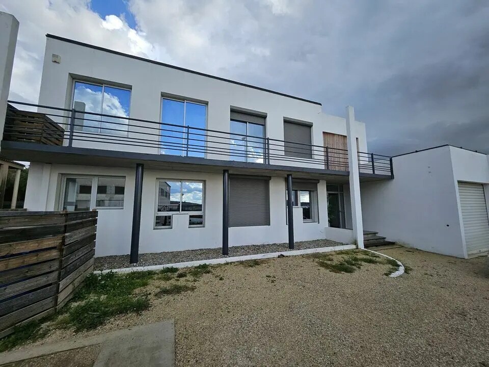 475 Chemin Des Jalassieres, Éguilles à louer Photo du bâtiment- Image 1 de 7