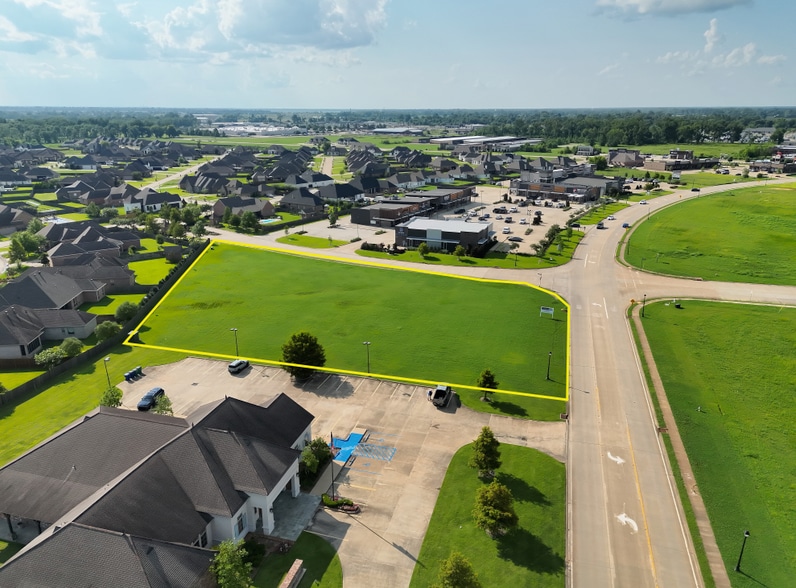 124 Versailles Blvd, Alexandria, LA for sale - Primary Photo - Image 1 of 5