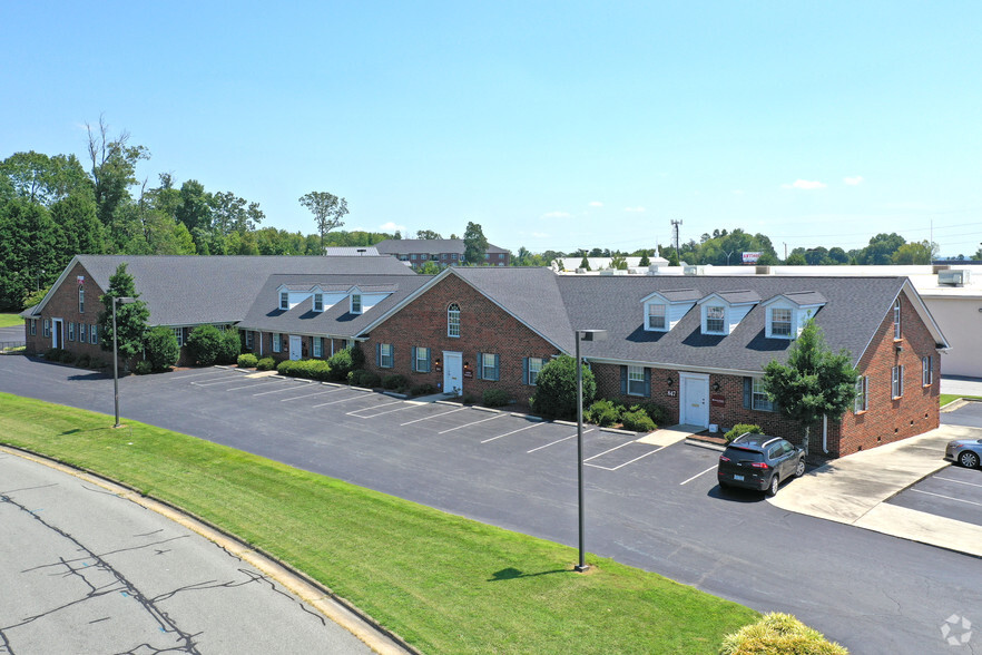 827-847 Heather Rd, Burlington, NC à vendre - Photo principale - Image 1 de 1