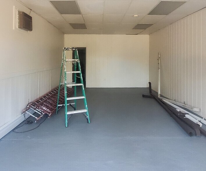 169 1/2 Route 46, Mine Hill, NJ à louer - Photo intérieure - Image 3 de 4