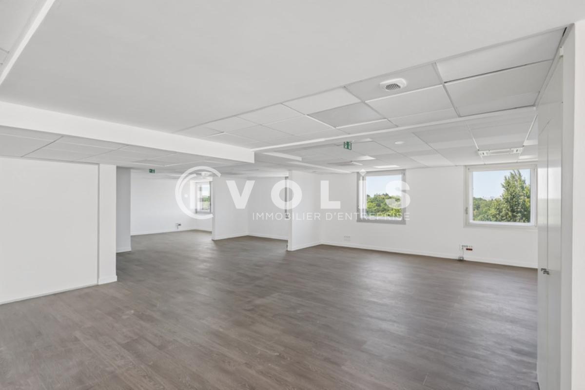 1-3 Allée Edmé Lheureux, Joinville-le-Pont for lease Interior Photo- Image 1 of 14