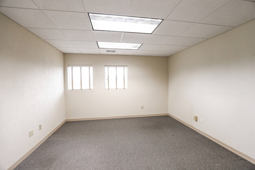200-204 W University Ave, Gainesville, FL à louer - Photo intérieure - Image 3 de 23