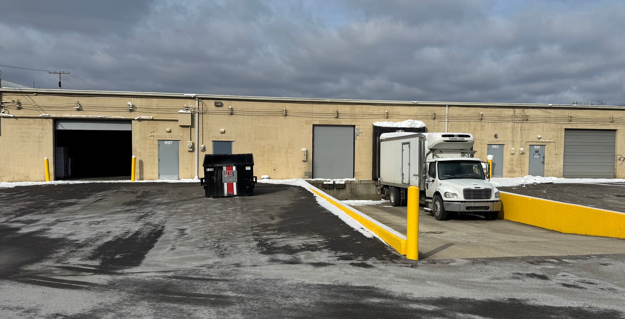 671-697 N James Rd, Columbus, OH for lease Primary Photo- Image 1 of 4