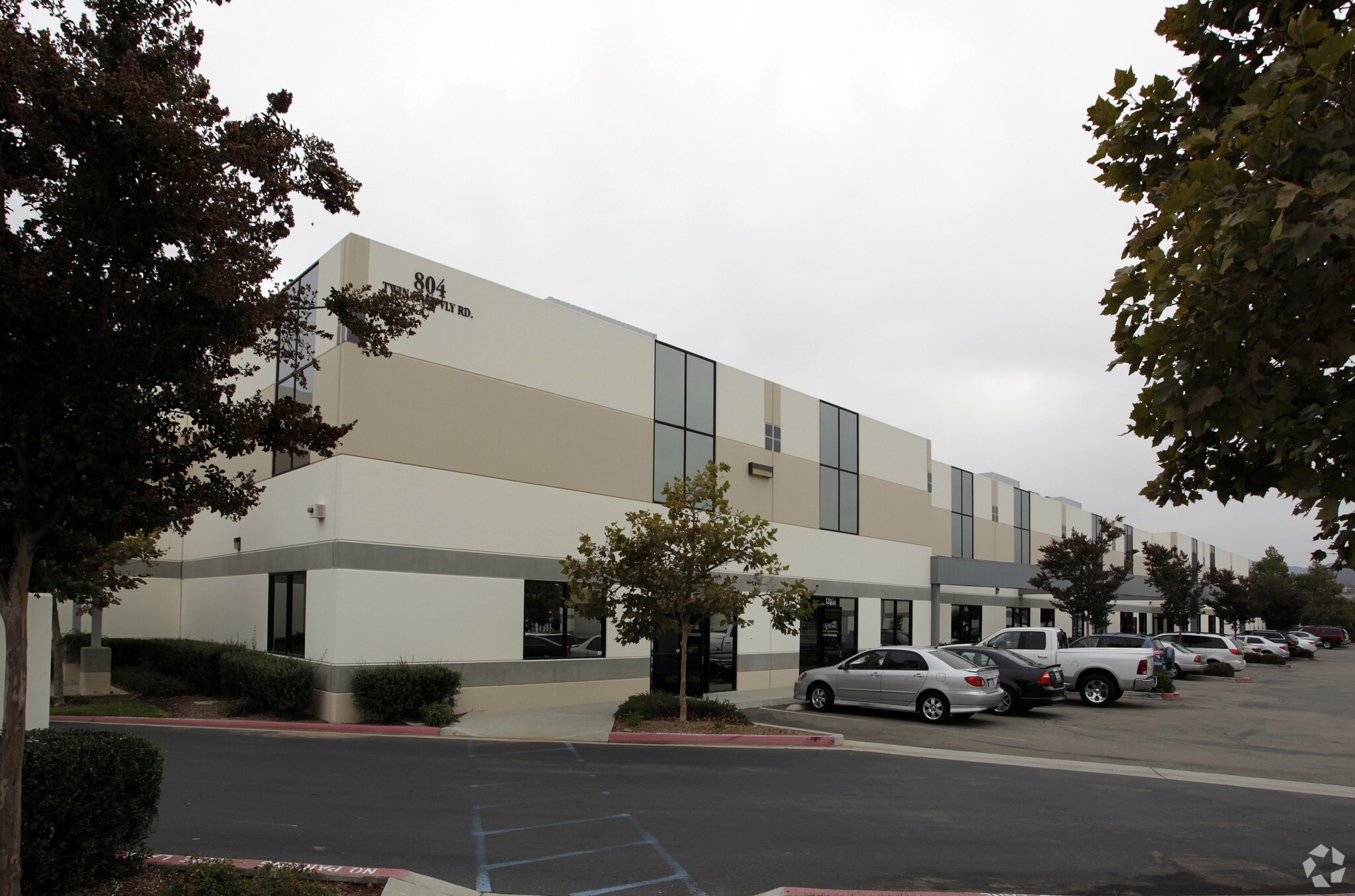 800 N Twin Oaks Valley Rd, San Marcos, CA for lease Building Photo- Image 1 of 15