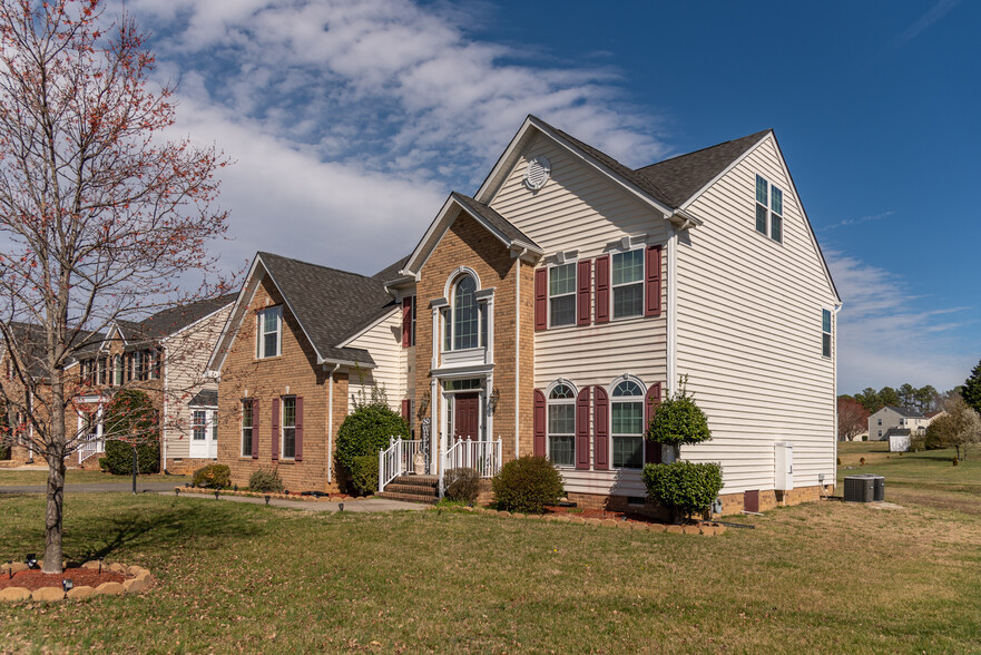 2137 Lindsey Gabriel Dr, Henrico, VA for sale - Building Photo - Image 3 of 19