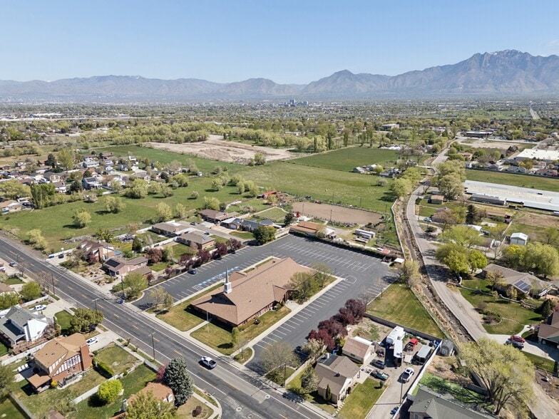 6695 S 2200 W, West Jordan, UT for sale - Building Photo - Image 3 of 4