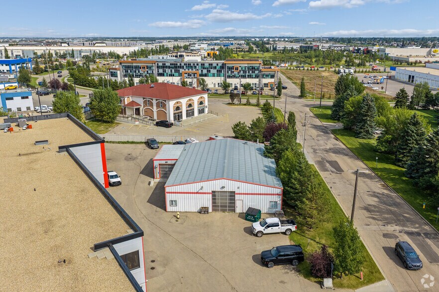 5550 53rd Ave NW, Edmonton, AB à vendre - Aérien - Image 3 de 4
