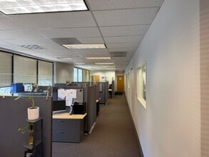 17898 SW Upper Boones Ferry Rd, Portland, OR for lease Interior Photo- Image 2 of 3