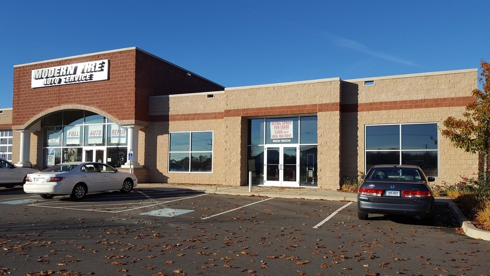 867 Cromwell Ave, Rocky Hill, CT for lease - Building Photo - Image 1 of 6