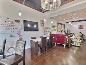 1700-1702 W Belmont Ave, Chicago, IL for lease Interior Photo- Image 1 of 10