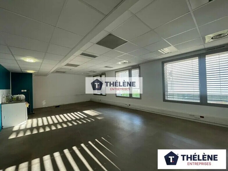 Office in Montpellier for lease - Interior Photo - Image 2 of 29