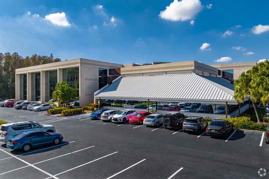 3810-3820 Northdale Blvd, Tampa, FL à louer - Photo du bâtiment - Image 3 de 9