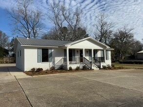 8345 Morphy Ave, Fairhope, AL à louer Photo intérieure- Image 1 de 5